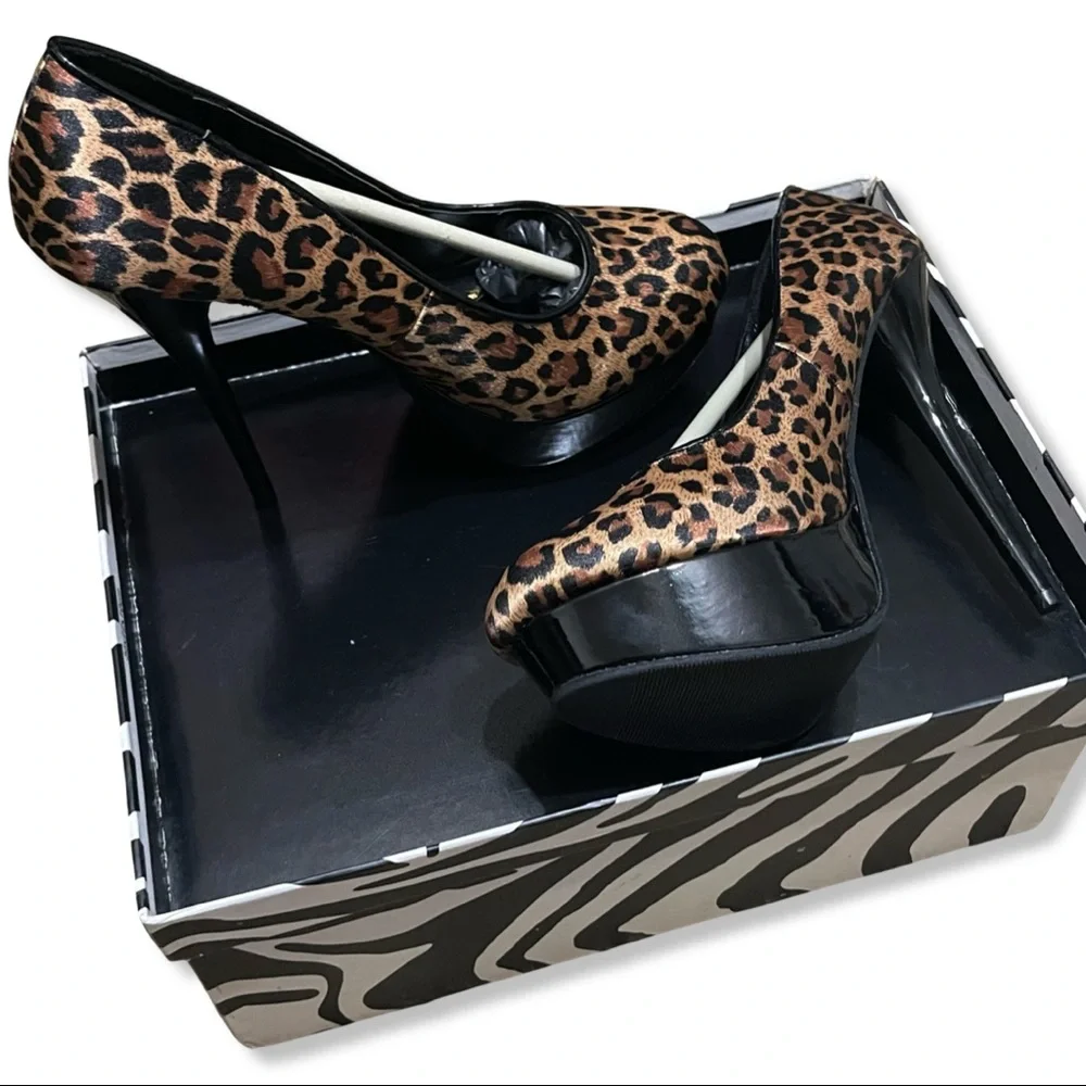NEW IN BOX Wild DNA cheetah print heels 8 - Picture 2 of 8